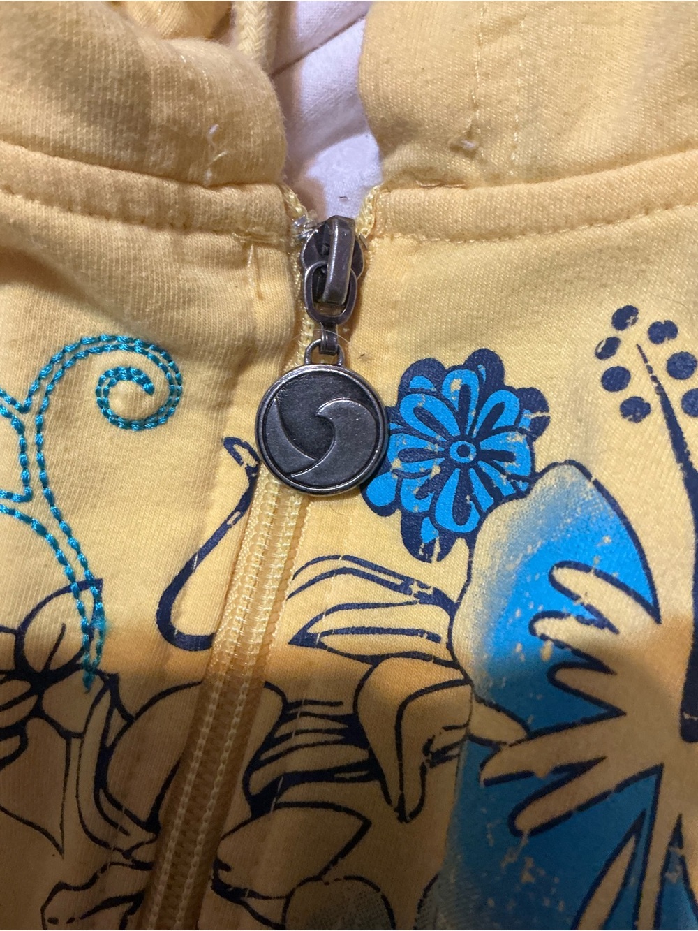 360 surf, sweater floral design - Picture 9 of 10